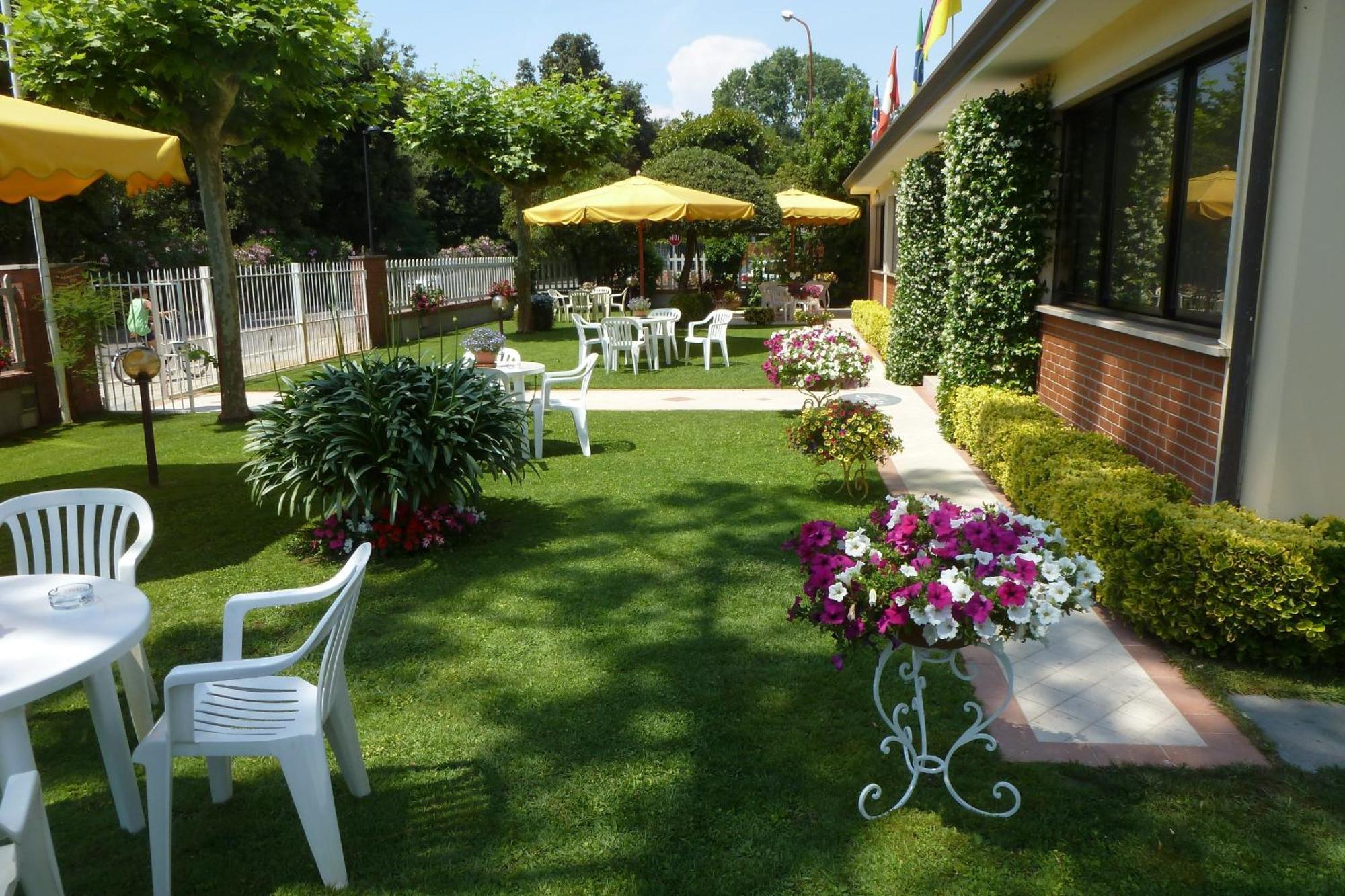 Hotel Versilia Lido di Camaiore Zewnętrze zdjęcie