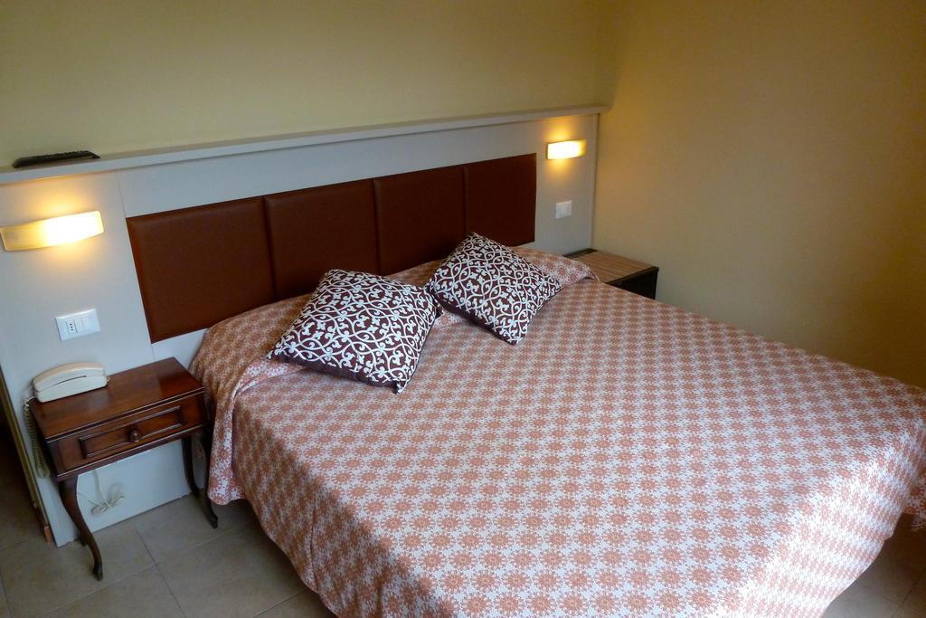 Hotel Versilia Lido di Camaiore Zewnętrze zdjęcie
