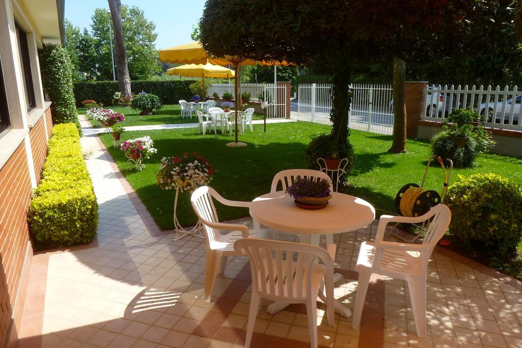 Hotel Versilia Lido di Camaiore Zewnętrze zdjęcie