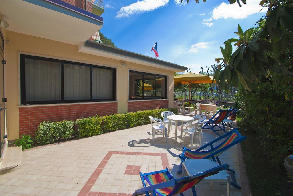 Hotel Versilia Lido di Camaiore Zewnętrze zdjęcie