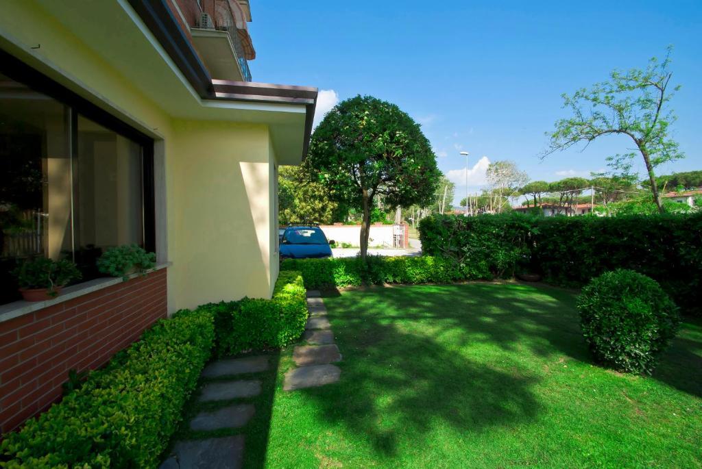 Hotel Versilia Lido di Camaiore Zewnętrze zdjęcie