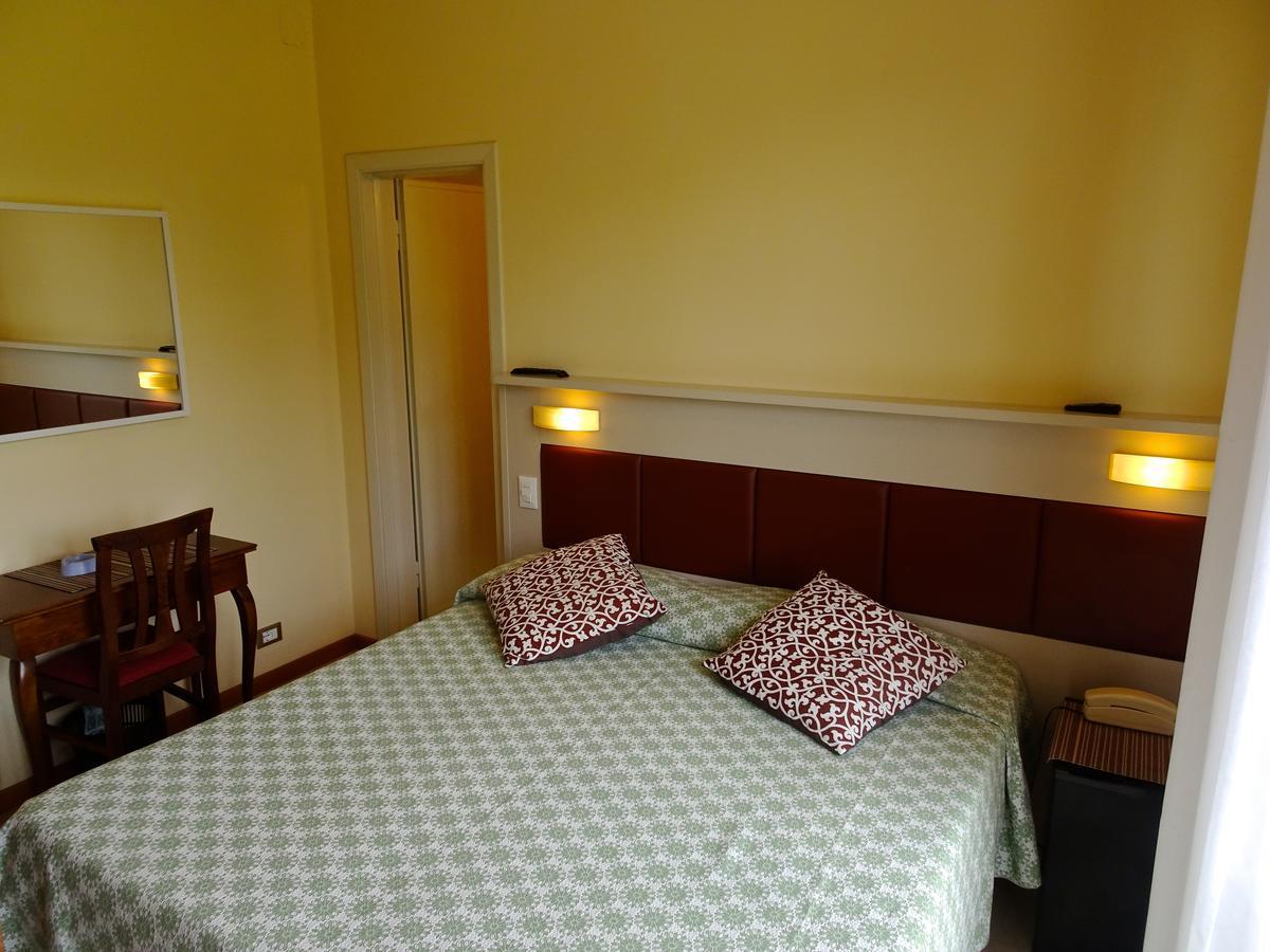 Hotel Versilia Lido di Camaiore Zewnętrze zdjęcie